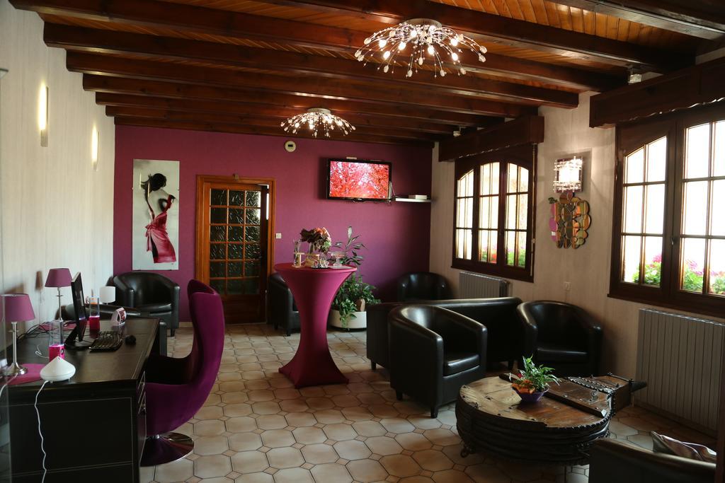 Relais Vosgien - Hotel Restaurant "La Table De Sophia" Saint-Pierremont  Eksteriør billede